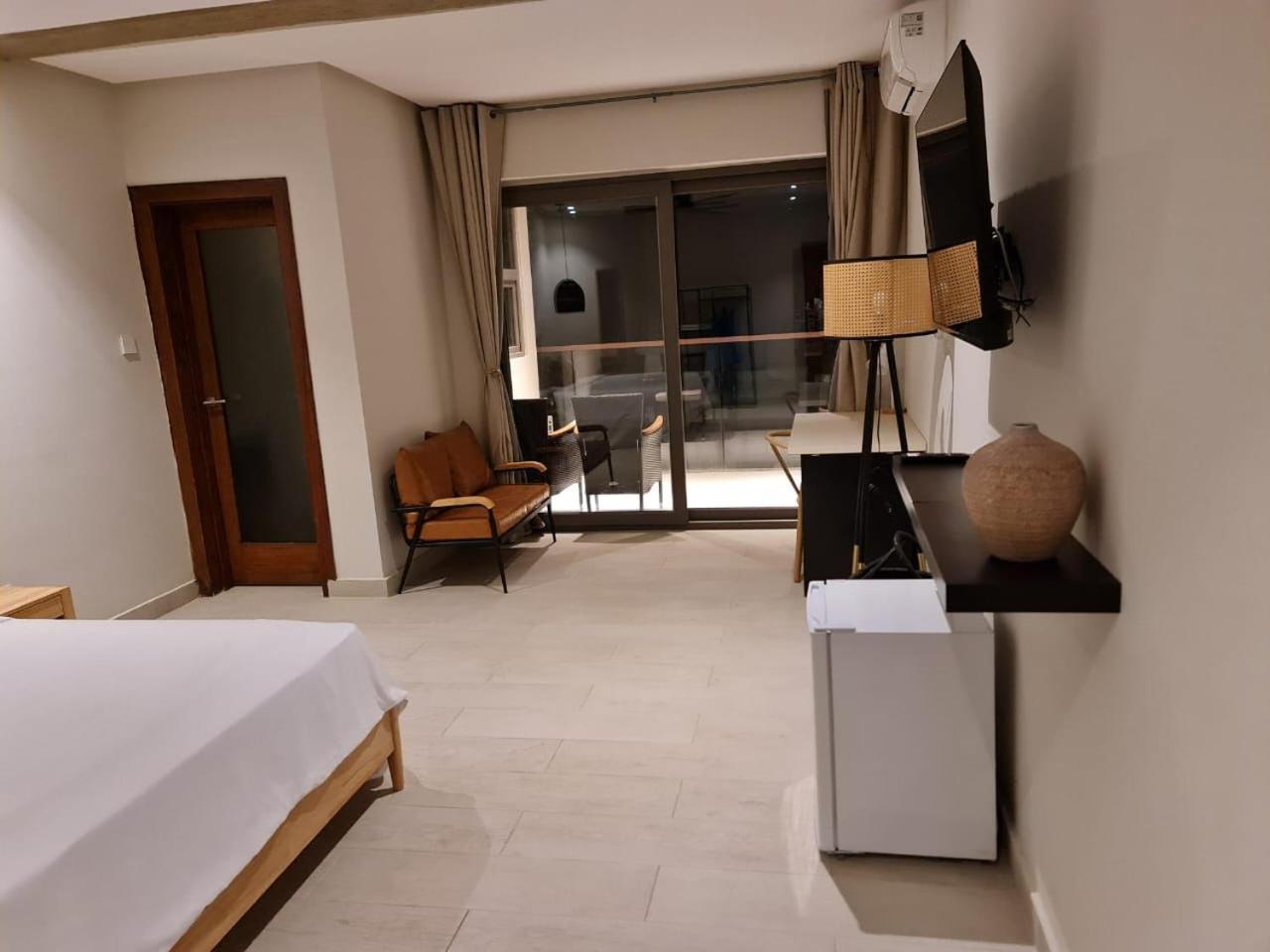 Serenity Terraces Beach, Hotel - Kokrobite Екстериор снимка