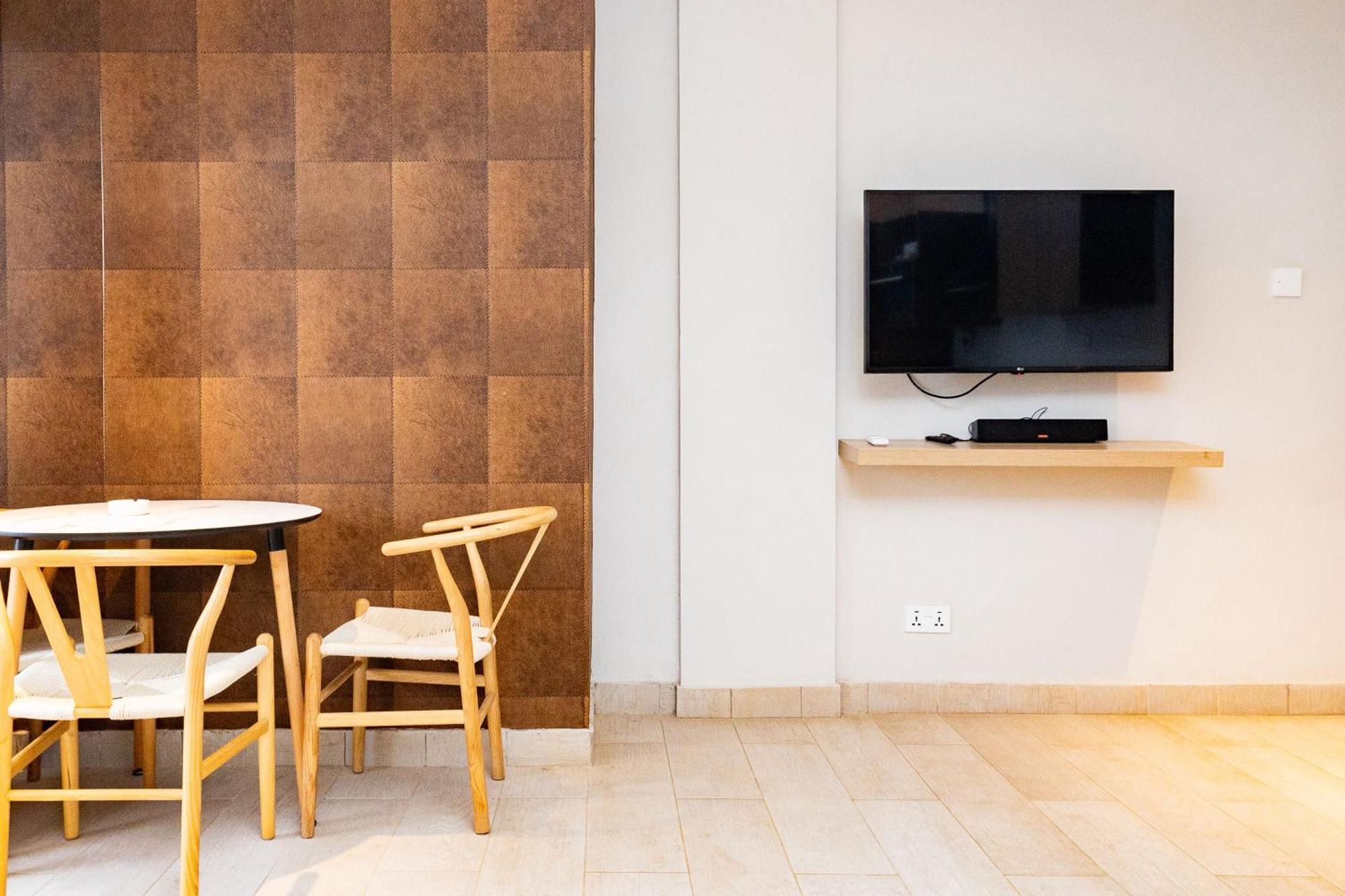 Serenity Terraces Beach, Hotel - Kokrobite Екстериор снимка